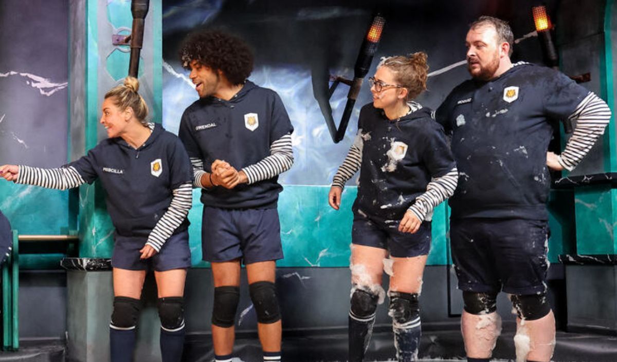"Ça fait 3 mois et j’ai encore la cicatrice" : Ana Godefroy et Moguiz publient des photos de leurs blessures sur "Fort Boyard"