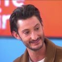 "Ça va me faire pleurer" : Pierre Niney chamboulé par les mots d'une jeune fan invitée par l'équipe de "C à vous"
