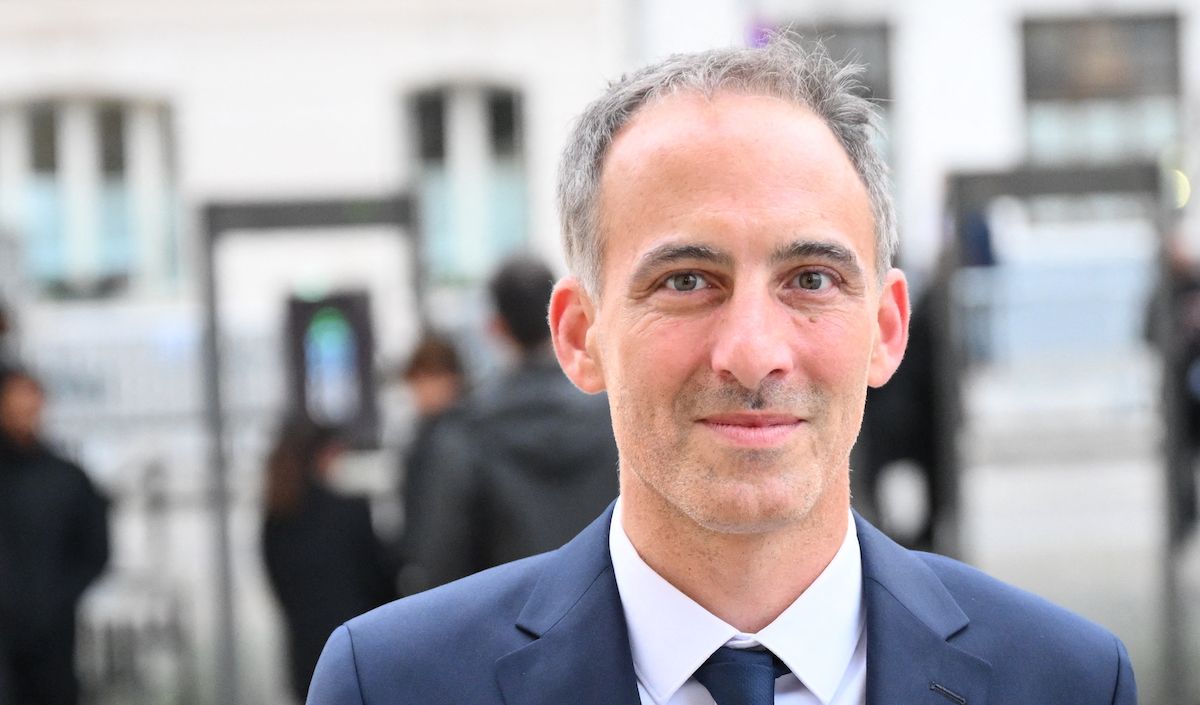 "Vidéo truquée impliquant ma compagne Léa Salamé" : Raphaël Glucksmann affirme être victime d’une "opération russe de déstabilisation"