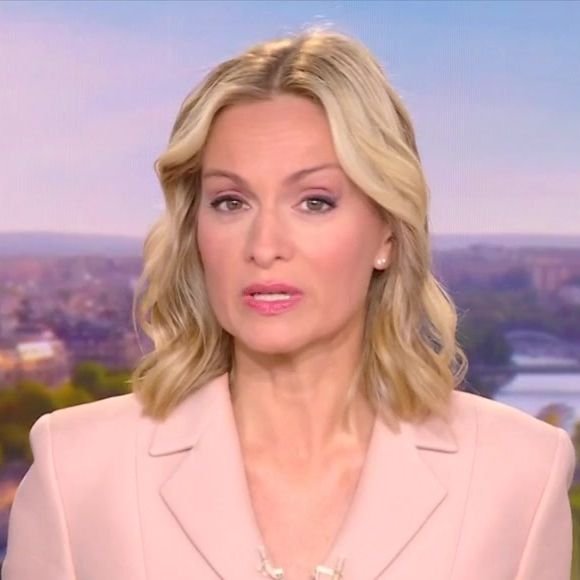 Audrey Crespo-Mara aux commandes du "20 Heures" de TF1 hier soir.