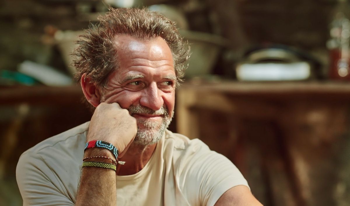Audiences : Quel score pour "Rendez-vous en terre inconnue" avec Stéphane De Groodt sur France 2 face à "Koh-Lanta" sur TF1 et "Scènes de ménages" sur M6 ?