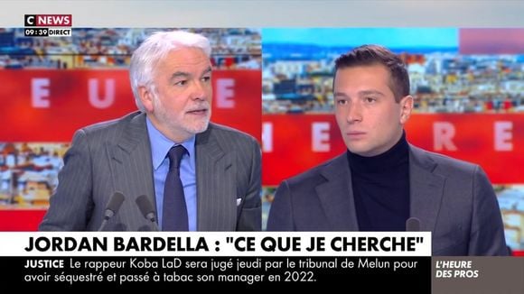 "Vous vous trompez gravement" : Sur CNews, Jordan Bardella s'accroche en direct avec Pascal Praud qui lui reproche sa "soumission au système médiatique"