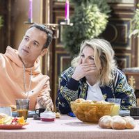 Pas vu à la télé sur M6 : Anne-Élisabeth Blateau révèle ce que Camille Cerf lui a dit après s'être retournée contre "Les Traîtres" lors de la table ronde