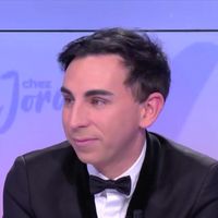 "Ne pleurez pas, tout va s’arranger" : Jordan De Luxe ému aux larmes quand son invité Bernard Mabille évoque la fin de C8