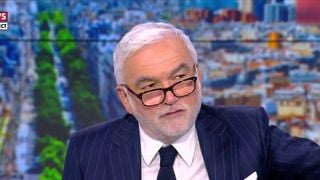 Audiences : Nouveau record historique pour Pascal Praud et &quot;L&#039;Heure des pros&quot; sur CNews