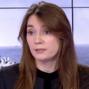 "Une menace particulièrement grave pour l'ordre public" : Xenia Fedorova, chroniqueuse pro-russe de CNews, visée par une mesure d'expulsion