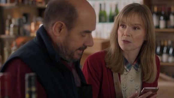 Audiences : Isabelle Carré et Bernard Campan dans un film inédit sur France 2 ont-ils résisté au blockbuster "Anna" de Luc Besson sur TF1 ?