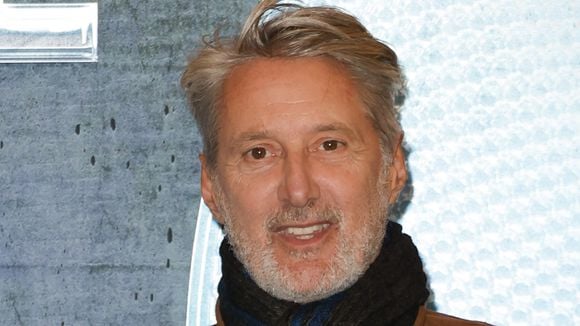 "Je déteste cette émission" : Antoine de Caunes se paye "Rendez-vous en terre inconnue" sur France 2