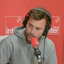 "Va-t-il rejoindre Marie s'infiltre sur les routes ?" : Bertrand Chameroy tourne en dérision les audiences en berne de France Inter et revient sur la pique d'Adèle Van Reeth à son encontre