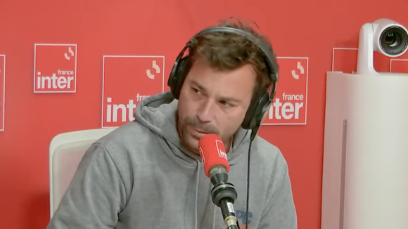 "Va-t-il rejoindre Marie s'infiltre sur les routes ?" : Bertrand Chameroy tourne en dérision les audiences en berne de France Inter et revient sur la pique d'Adèle Van Reeth à son encontre