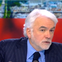 "Des gens qui ne regardent même pas l'émission" : Pascal Praud réagit aux critiques sur la ligne éditoriale de CNews