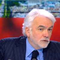 "Des gens qui ne regardent même pas l'émission" : Pascal Praud réagit aux critiques sur la ligne éditoriale de CNews