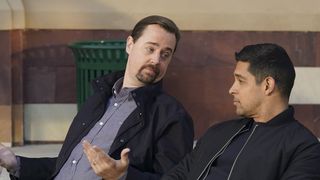 "L'un des nôtres..." : Les stars de "NCIS" réagissent à la mort brutale d'un des héros de la série dans le final de la saison 22