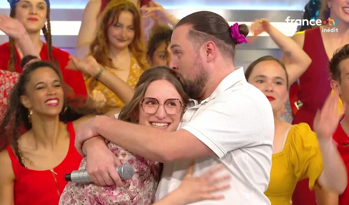 En larmes, Jonathan le nouveau grand maestro de "N’oubliez pas les paroles" intègre les masters sur France 2