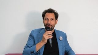 "M6 a fait une erreur de titrage" : Éric Antoine répond à ceux qui reprochent un nombre trop élevé d'artistes étrangers dans "La France a un incroyable talent" sur M6