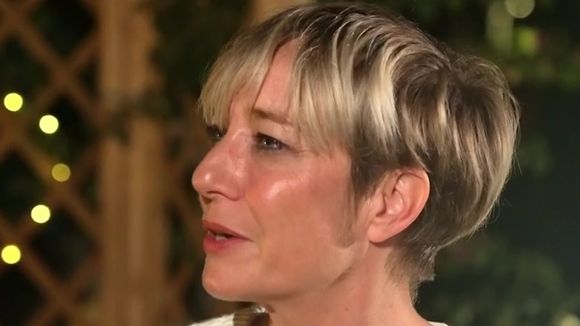 "Rien ne se passe jamais comme prévu" : Estelle Dossin intervient à la dernière minute pour annoncer l’annulation d’un mariage dans "Mariés au premier regard" sur M6