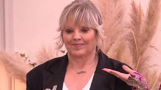 Audiences pré-access : Record pour Théo Curin et Caroline Roux, retour compliqué pour "Familles nombreuses" sur TF1, aucun effet Laurence Boccolini dans "Quatre mariages pour une lune de miel"