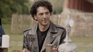 "Pour des raisons d’agenda" : Tomer Sisley arrête "Notre histoire de France" sur France 2, Sonia Rolland le remplace