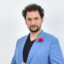 "Ça me ferait mourir de rire" : Après "La roue de la fortune" et "Le juste prix", voici l'émission culte qu'Éric Antoine rêve de relancer sur M6