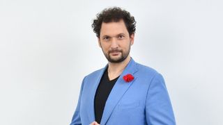 "Ça me ferait mourir de rire" : Après "La roue de la fortune" et "Le juste prix", voici l'émission culte qu'Éric Antoine rêve de relancer sur M6