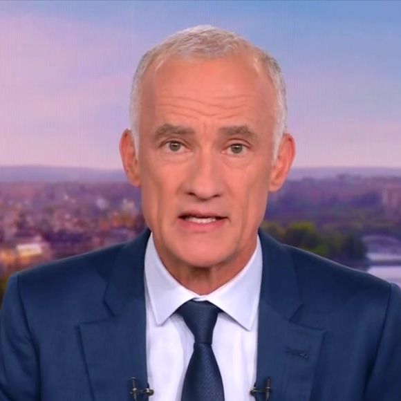 Gilles Bouleau aux commandes du "20 Heures" de TF1.