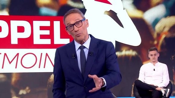"J'ai préféré vous épargner ça" : En convalescence, Julien Courbet explique pourquoi il a présenté "Appel à temoins" sur M6 la main dans la poche