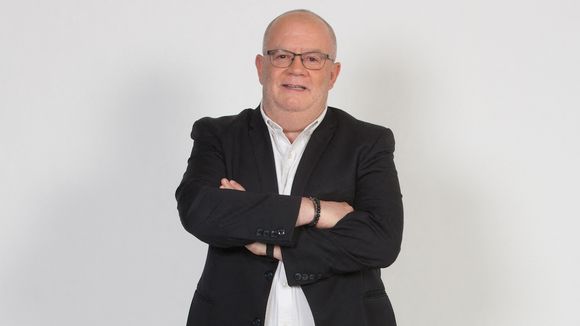 "Je commençais à avoir des difficultés" : Jean Rességuié, "la voix du foot", quitte RMC après 37 ans de services