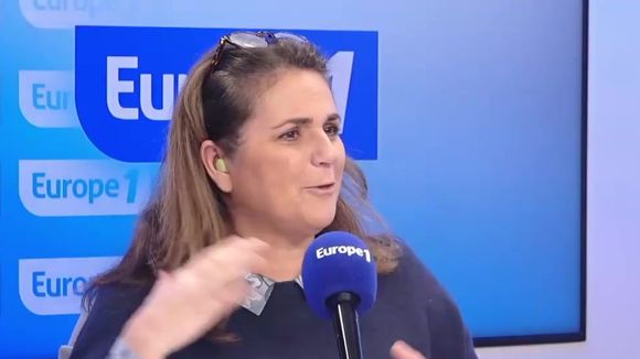 "On m'a diagnostiqué une petite maladie" : Valérie Benaïm explique son absence des antennes de C8 et d'Europe 1 depuis la rentrée de janvier