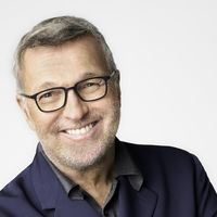 "Chez Ruquier" : T18 change l'horaire du talk-show de Laurent Ruquier et prolonge l'émission de 30 minutes à la rentrée
