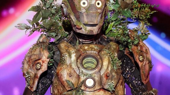 "Elle a performé lors de la mi-temps du Super Bowl" : La production de "Mask Singer" fait des révélations sur l'une des stars internationales de cette saison