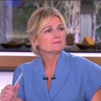 "Des journalistes se retrouvent en pleurs après l'émission" : Une enquête de "Marianne" décrit un "climat de peur" dans les coulisses de "C à vous" sur France 5