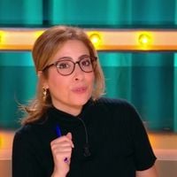“Une semaine assez dure” : Léa Salamé rend hommage à Isabelle Mergault et Bruno Salomone dans “Quelle époque !” sur France 2