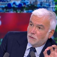 "Vincent Meslet doit être viré" : Pascal Praud demande à Rachida Dati la tête d'un cadre de Radio France après ses "attaques" contre CNews et Europe 1