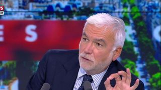 "Vincent Meslet doit être viré" : Pascal Praud demande à Rachida Dati la tête d'un cadre de Radio France après ses "attaques" contre CNews et Europe 1