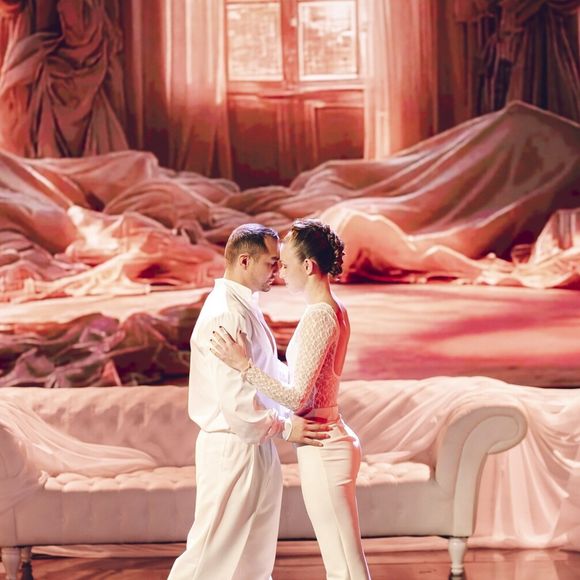 DANAE WIELDER et JEAN-BAPTISTE GUEGAN sur la scène de "La France a un incroyable talent fête ses 20 ans !"