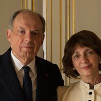 Audiences : Quel score pour le lancement de "Mitterrand confidentiel", la mini-série événement de France 2 avec Denis Podalydès ?