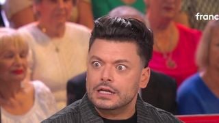 "Je suis hyper gêné" : L'anecdote de Kev Adams sur une star de "Mask Singer" qu'il ne connaissait pas