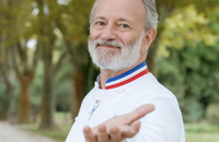 Le générique d''Ici tout commence' sur TF1.
