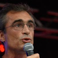 "Une offre alternative à 'C ce soir' de Karim Rissouli sur France 5" : Matthieu Croissandeau recrute Raphaël Enthoven pour sa nouvelle émission sur T18