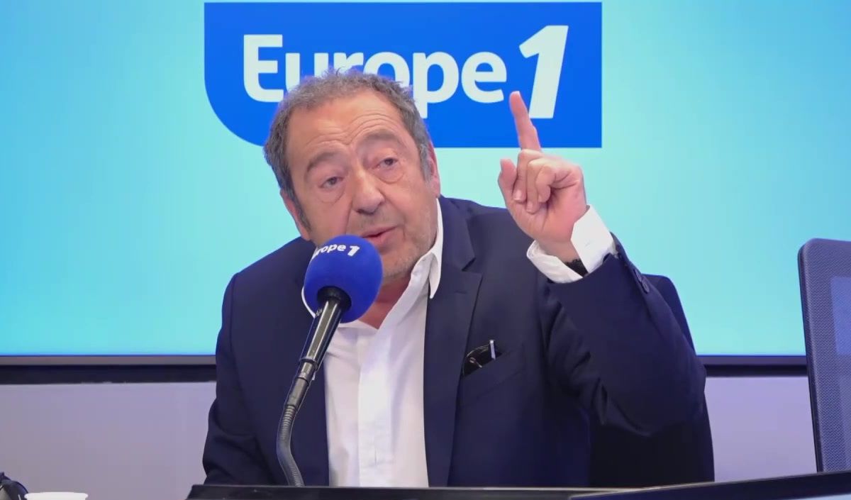 "Que du racolage" : Patrick Timsit atomise Pascal Bataille et Laurent Fontaine et "leurs émissions de m*erde"