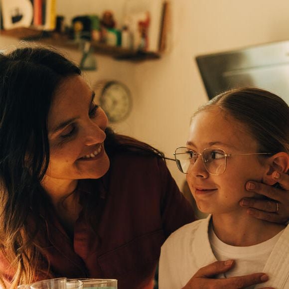 Le téléfilm "Harceleur" avec Virginie Ledoyen sur France 2, "Wanted : Attrape-moi si tu peux !" sur M6, "Meurtres à Épinal" avec Patrick Sabatier sur France 3... Les temps forts à la télévision du 17 au 23 octobre 2026