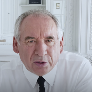 François Bayrou lance une série de vidéos sur Youtube.