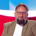 "Tout le monde veut prendre sa place" : Qui est Bertrand, le nouveau champion de Cyril Féraud sur France 2