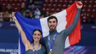 Audiences : Carton pour le sacre de Guillaume Cizeron et Laurence Fournier Beaudry aux JO de Milan sur France 3, "Anaon" perd 1 million de téléspectateurs sur France 2