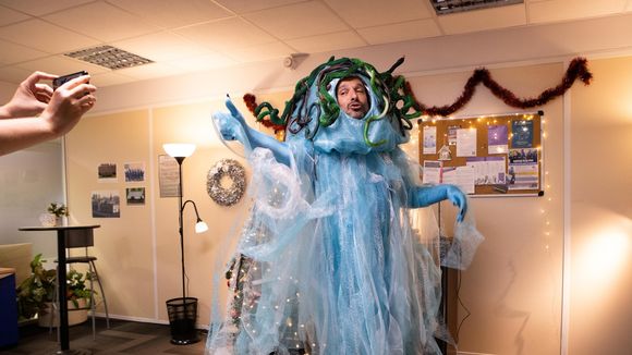 Audiences : Quel score pour "Fais pas ci, fais pas ça - Y'aura-t-il un Noël à Noël ?" en hommage à Bruno Salomone sur France 2 ?