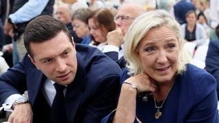 "Des pratiques inacceptables en démocratie" : Des journalistes de "Mediapart" expulsés du congrès du Rassemblement national par le service de sécurité