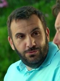 Audiences : Retour gagnant pour "Camping paradis" avec Laurent Ournac et Natasha St-Pier sur TF1, flop pour "Cauchemar en cuisine" sur M6, battu par France 5