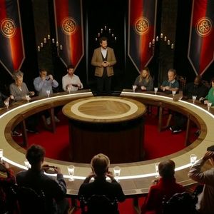 Eric Antoine aux commandes de la nouvelle saison du jeu "Les traîtres" sur M6.