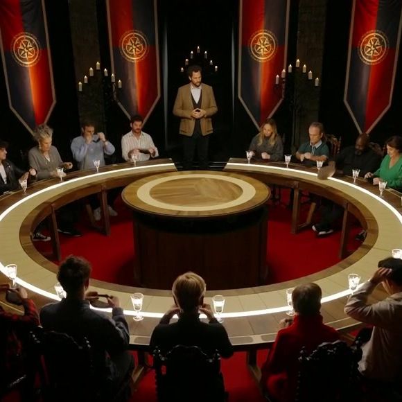 Eric Antoine aux commandes de la nouvelle saison du jeu "Les traîtres" sur M6.