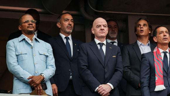 Pourquoi Youri Djorkaeff est-il autant visible en tribune pendant les matchs de la Coupe du monde 2026 ?
